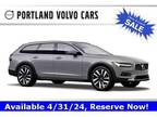 2024 Volvo V90 Cross Country B6