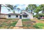 7383 Greenacres Dr, Fort Worth, TX 76112