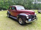 1940 Ford Deluxe-2 dr Sedan