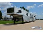 2025 4-Star Trailers 4 Horse Side Load Living Quarters Slideout Stock