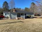 3 Bedroom 1.5 Bath In Brevard NC 28712