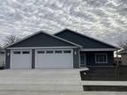 1042 30TH ST, Spirit Lake, IA 51360 Single Family Residence For Sale MLS# 230927