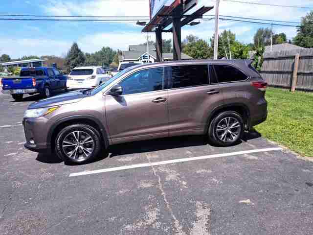 2017 Toyota Highlander for sale