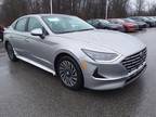 2023 Hyundai Sonata Hybrid Silver, 10 miles