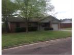 1211 N Quincy Ave, Russellville, AR 72801