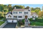 32 LARRYS LN White Plains, NY