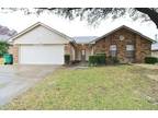 910 Elliott Dr, Cedar Hill, TX 75104