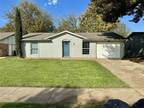 Single Family Residence - Irving, TX 2509 Willow Ln
