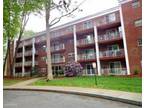 2 Bedroom 2 Bath 1st Floor Apartment with parking Greentree Lane