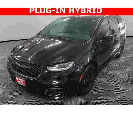 2023 Chrysler Pacifica Plug-in Hybrid Touring L is a Black 2023 Chrysler Pacifica Hybrid in Fergus Falls MN