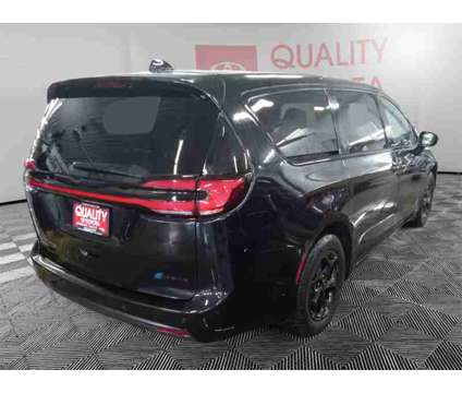 2023 Chrysler Pacifica Plug-in Hybrid Touring L is a Black 2023 Chrysler Pacifica Hybrid in Fergus Falls MN