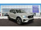 2024 Volvo XC40 Ultimate Dark Theme