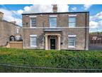6 bedroom detached house for sale in Morton Terrace, Gainsborough, Lincolnshire