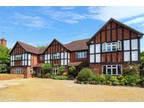 8 bedroom detached house for sale in Pavilion End, Knotty Green, Beaconsfield