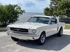 1965 Ford Mustang Fastback Wimbledon white