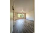 San Francisco 2BR 2BA, Location: 1222 21st Ave #1 Ca.