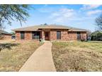 6230 Parkview Dr, Sachse, TX 75048