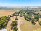 194 Golfview Circle, Mart, TX 76664