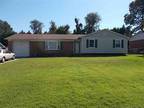 Single Family Residence, Ranch - Fayetteville, NC 5222 Foxfire Road