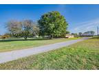 950 Pimlico Dr, Midlothian, TX 76065