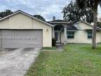 321 Woods Lake Dr, Cocoa, FL 32926