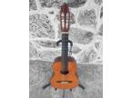 Ruben Flores 400 Requinto 3/4 Classical with Case