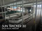 2000 Sun Tracker Party Hut 30 Boat for Sale