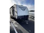 2018 Winnebago Winnebago Micro Minnie 2108DS 21ft