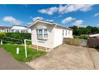 2 bedroom bungalow for sale in Whipsnade, Bedfordshire LU6 - 35753916 on