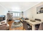 2 bedroom flat for sale in Woodside Grange Road, North Finchley, N12