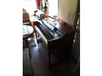 Beautiful Wurlitzer spinet piano