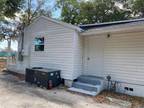 2 Bedroom 1 Bath In Orlando FL 32835