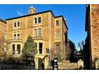 Northcote RoadClifton 5 bed semi-detached house for sale - £