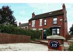 4 bedroom semi-detached house for sale in High Street, Saxilby, Lincoln