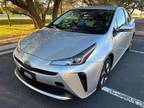 2019 Toyota Prius (XLE) hatchback sedan