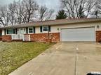 19 CRESTWOOD DR, Jacksonville, IL 62650 Single Family Residence For Sale MLS#