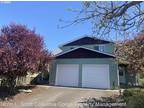 419 Maxs Pl Hood River, OR 97031 - Home For Rent