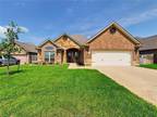 Traditional, Single Family - College Station, TX 4104 Shady Brook Pass