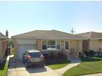 7629 W Strong St Harwood Heights, IL 60706 - Home For Rent
