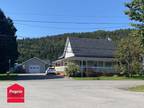 One-and-a-half-storey house for sale (Saguenay/Lac-Saint-Jean) #QJ386 MLS :