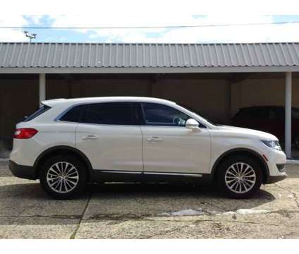 2016 Lincoln MKX Select is a Silver, White 2016 Lincoln MKX Select Car for Sale in Chambersburg PA