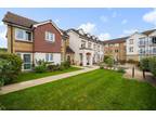 Howth Drive, Woodley, Reading 2 bed apartment for sale -