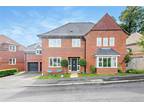 5 bedroom detached house for sale in Meadowbrook, Woolton Hill, Newbury