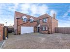 5 bedroom detached house for sale in West Field Lane, Thorpe-On-The-Hill