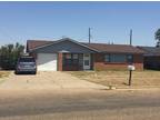1316 W 32nd St Plainview, TX 79072 - Home For Rent