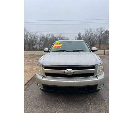 2007 Chevrolet Silverado 1500 Crew Cab for sale is a Silver 2007 Chevrolet Silverado 1500 Crew Cab Car for Sale in Mountain View MO