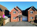 4 bed house for sale in Oatlands Chase, RG2, Reading