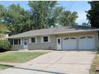 715 W 18th St Cedar Falls, IA 50613 - Home For Rent