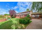 6 bedroom detached house for sale in - WITH SELF CONTAINED ANNEX - Ashey, Ryde