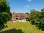 5 bedroom detached house for sale in Church Lane, Bearley, Stratford-upon-Avon